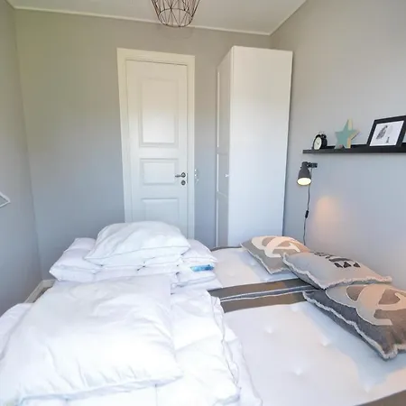 Three-bedroom Holiday Farso With A Fireplace 03 Hvalpsund